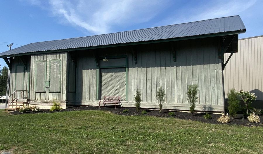 103 W Rochester St, Akron, IN 46910 - 0 Beds, 0 Bath