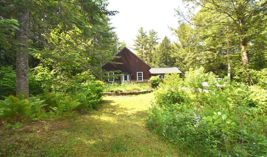 157 Back Belmont Rd, Belfast, ME 04915 - 1 Beds, 2 Bath