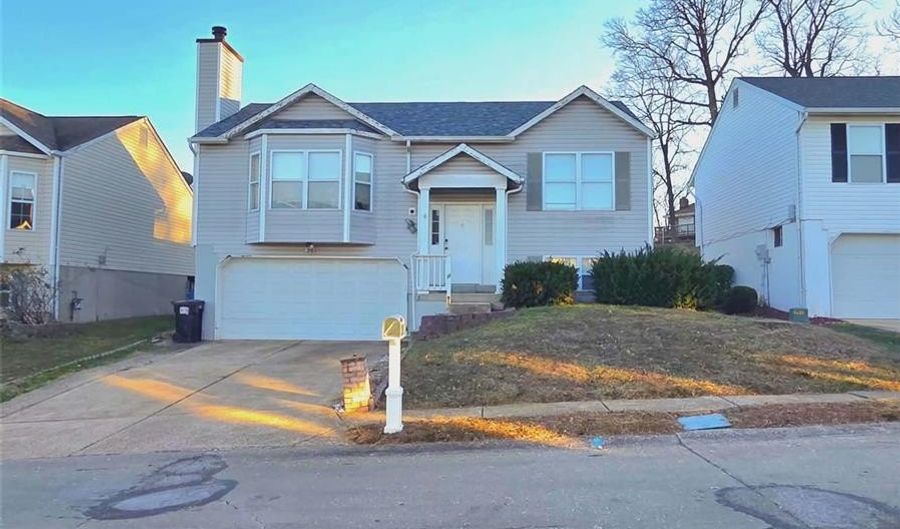 3261 5 Oaks Dr, Arnold, MO 63010 - 3 Beds, 2 Bath