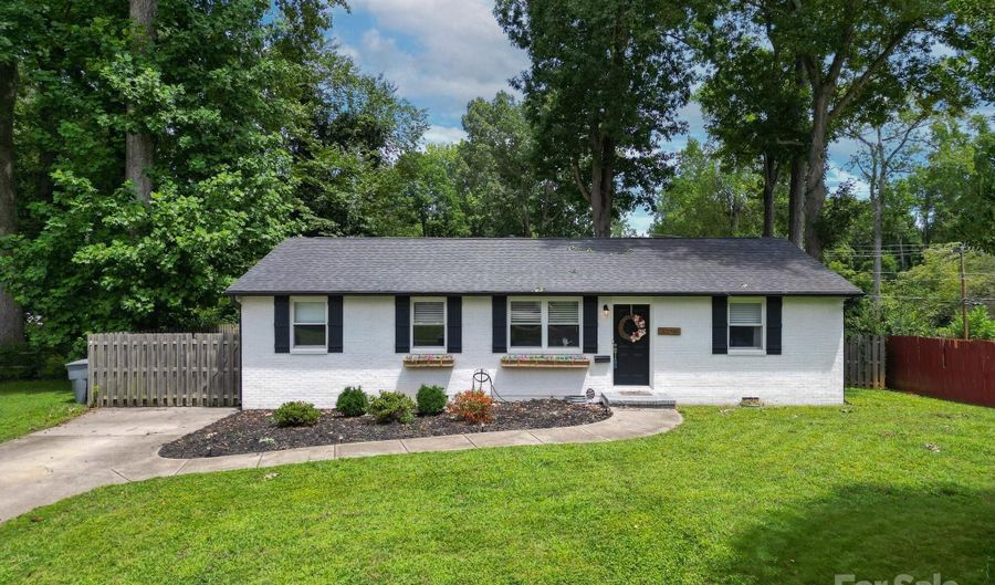 3725 Sudbury Rd, Charlotte, NC 28205 - 4 Beds, 2 Bath