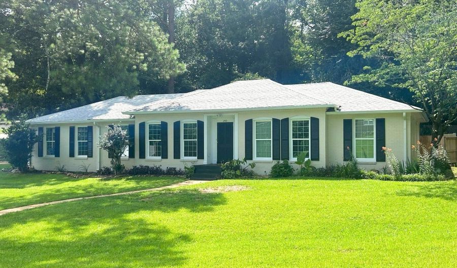 200 SHAMROCK Rd, Anniston, AL 36207 - 3 Beds, 2 Bath