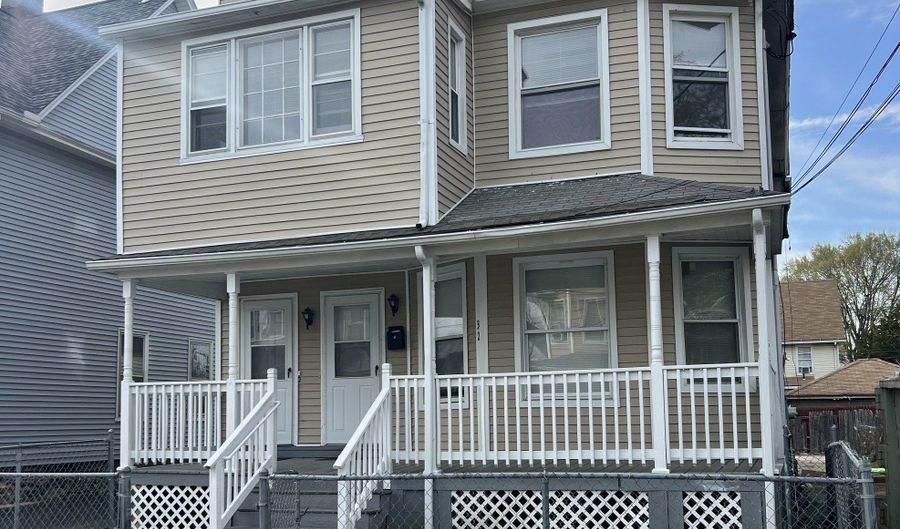 32 Hazelwood Ave 2, Bridgeport, CT 06605 - 5 Beds, 1 Bath