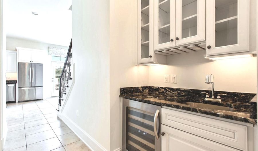 8319 QUARRY MANOR Ter, Bethesda, MD 20817 - 5 Beds, 6 Bath