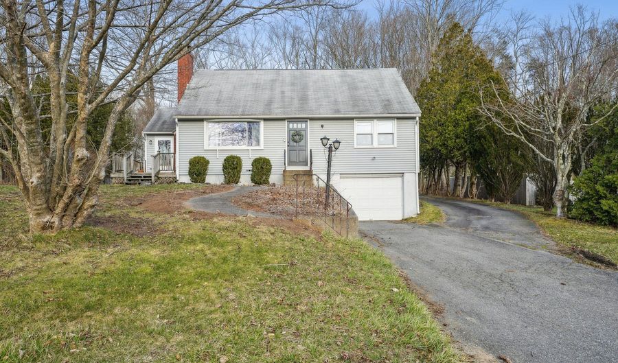 90 Colony Dr, Winchester, CT 06098 - 3 Beds, 1 Bath