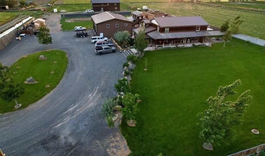 307 W Platte, Byron, WY 82412 - 4 Beds, 2 Bath