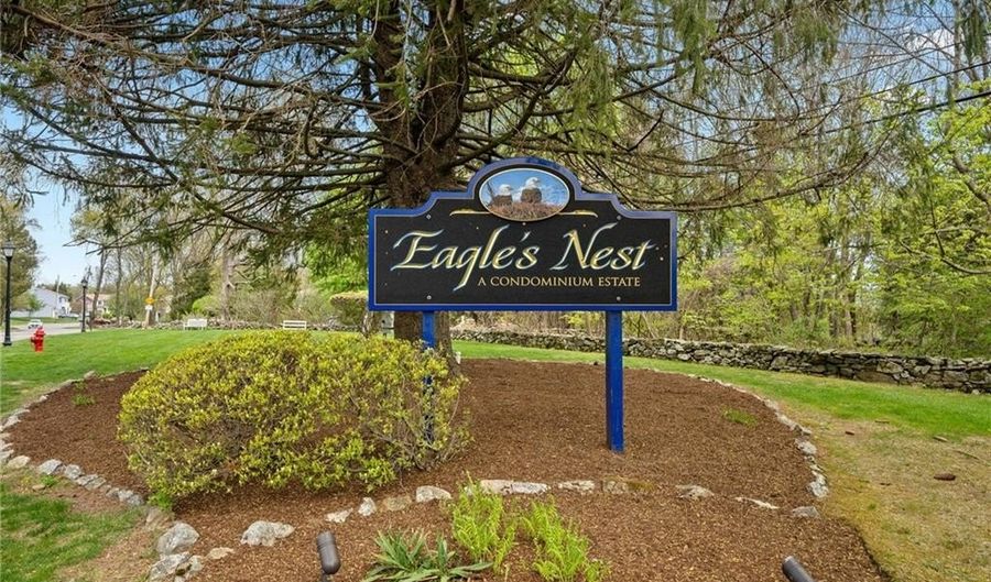 9 Eagle Run C, Warwick, RI 02818 - 2 Beds, 3 Bath