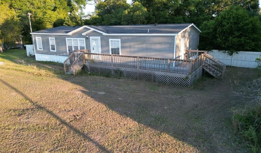 2702 Old Whigham Rd, Bainbridge, GA 39817 - 4 Beds, 2 Bath