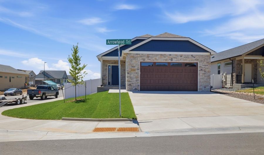 4061 SADDLEBACK Ln, Cheyenne, WY 82001 - 3 Beds, 2 Bath