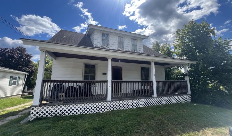 66 Spruce St, Berlin, NH 03570 - 3 Beds, 1 Bath