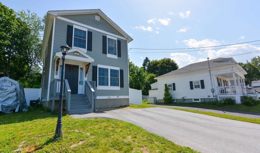35 Cross St, Allenstown, NH 03275 - 3 Beds, 3 Bath