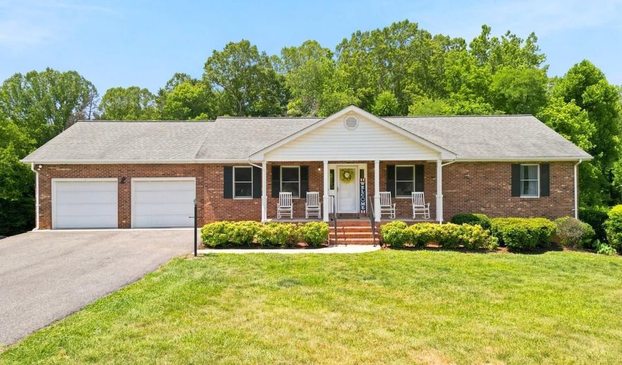 419 Holly Hills Dr, Altavista, VA 24517 - 3 Beds, 3 Bath