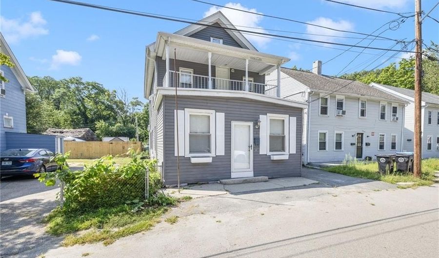 6 Mill St, North Smithfield, RI 02896 - 5 Beds, 2 Bath