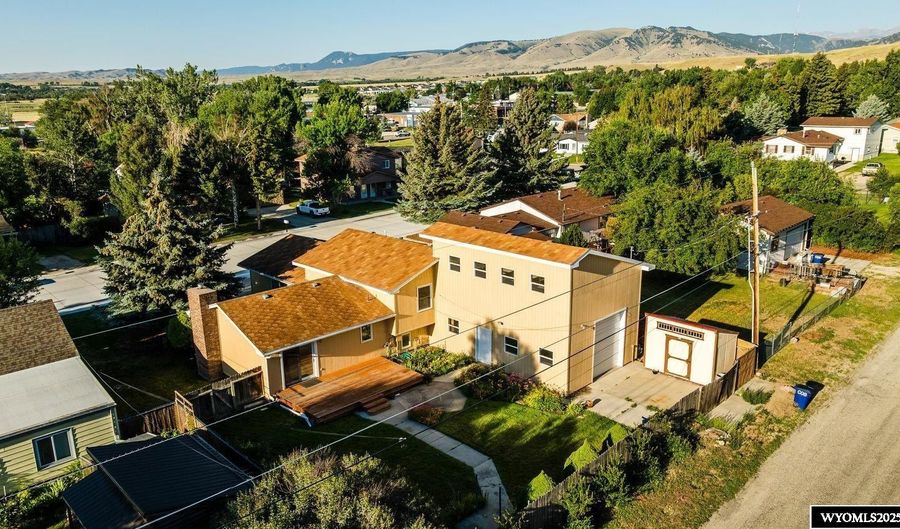 66 Sunset Ave, Buffalo, WY 82834 - 3 Beds, 3 Bath