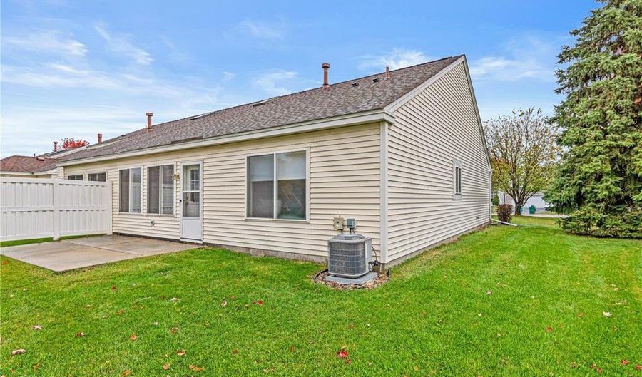 15767 Finch Ave, Apple Valley, MN 55124 - 2 Beds, 2 Bath