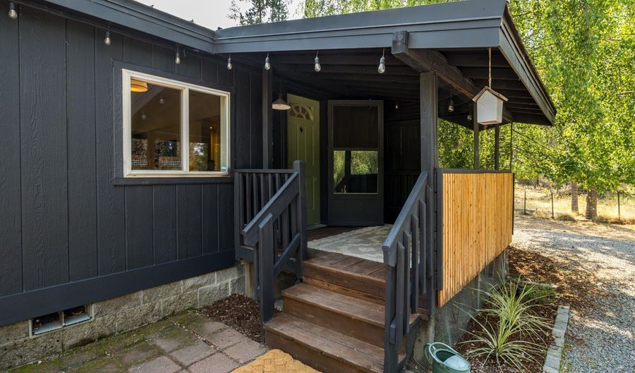 17265 Canvasback Dr, Bend, OR 97707 - 3 Beds, 2 Bath