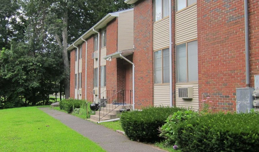 130 Jefferson Ave 2, Bristol, CT 06010 - 2 Beds, 2 Bath