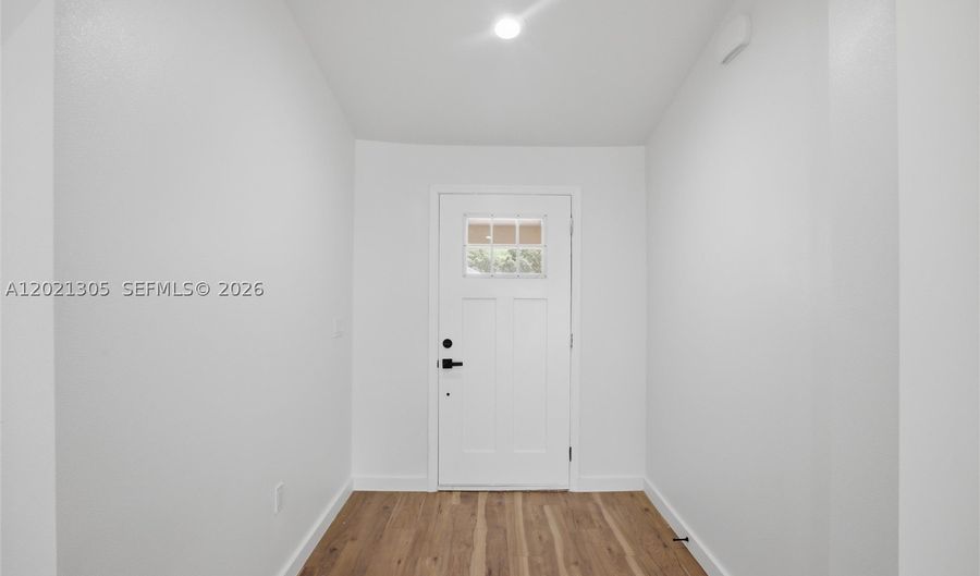 2031 W Myakka Rd, Avon Park, FL 33825 - 4 Beds, 2 Bath