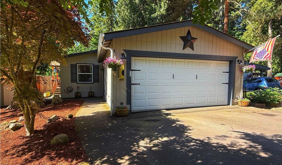 32700 SE LEEWOOD Ln 102, Boring, OR 97009 - 3 Beds, 2 Bath