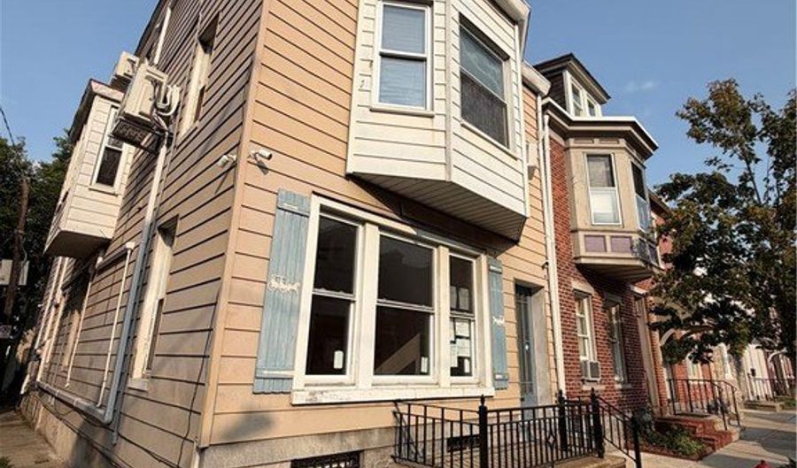 223 N 10th St 1, Allentown, PA 18102 - 2 Beds, 1 Bath