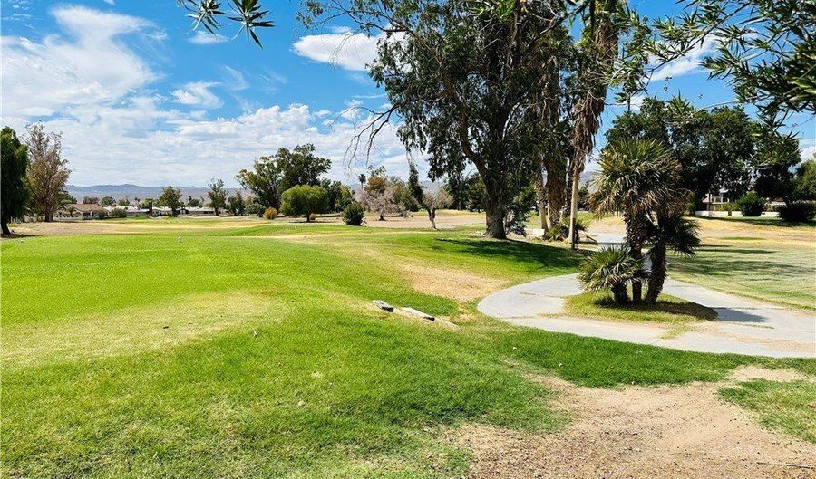2743 Country Club Dr, Bullhead City, AZ 86442 - 2 Beds, 2 Bath