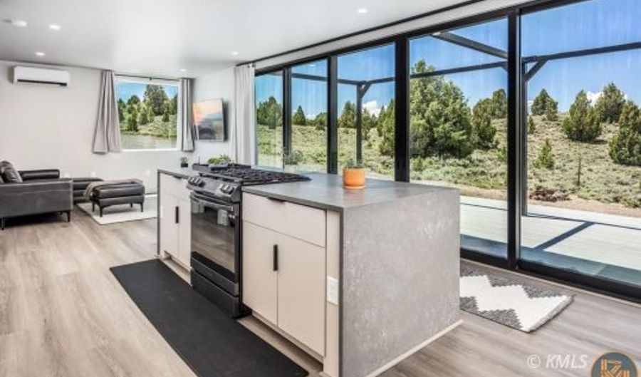 4225 N Uintah Dr, Alton, UT 84710 - 3 Beds, 3 Bath
