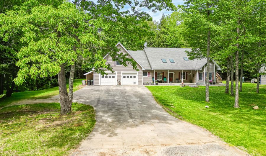 42 Lee Dr, Albion, ME 04910 - 8 Beds, 6 Bath