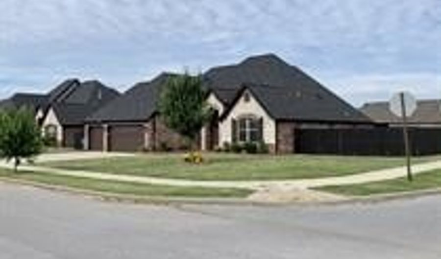 902 SW Cabriolet St, Bentonville, AR 72712 - 4 Beds, 3 Bath