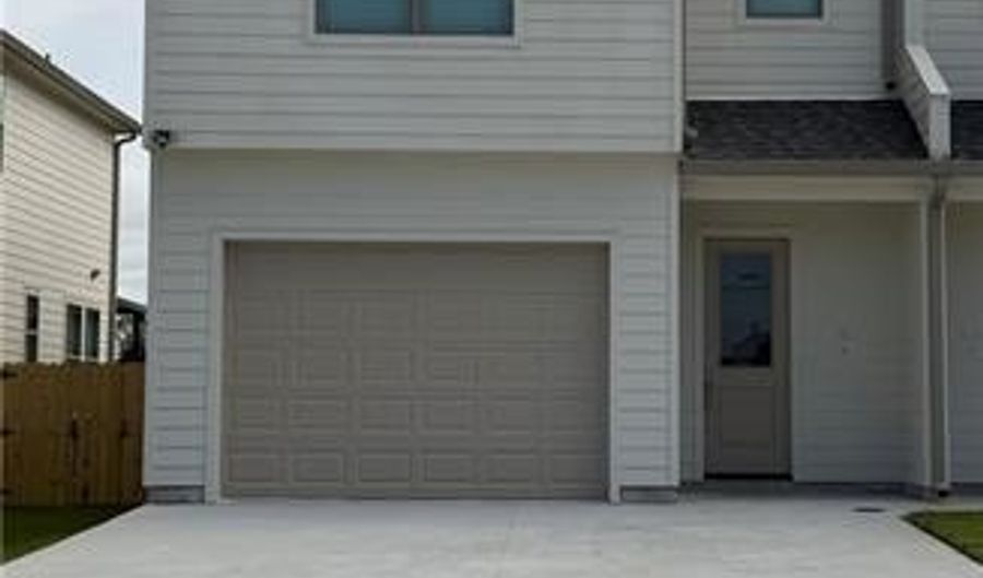 116 BERGER St A, Belle Chasse, LA 70037 - 3 Beds, 3 Bath