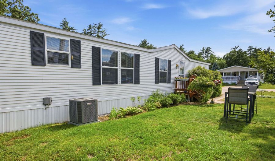 37 Circle Dr, Belmont, NH 03220 - 2 Beds, 2 Bath