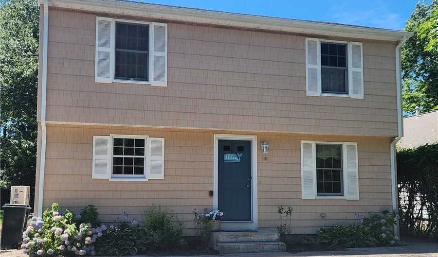 13 Deangelis Dr, Narragansett, RI 02882 - 3 Beds, 2 Bath