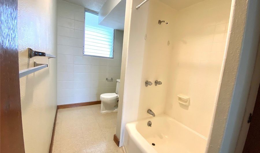 3518 B Waialae Ave A2, Honolulu, HI 96816 - 1 Beds, 1 Bath