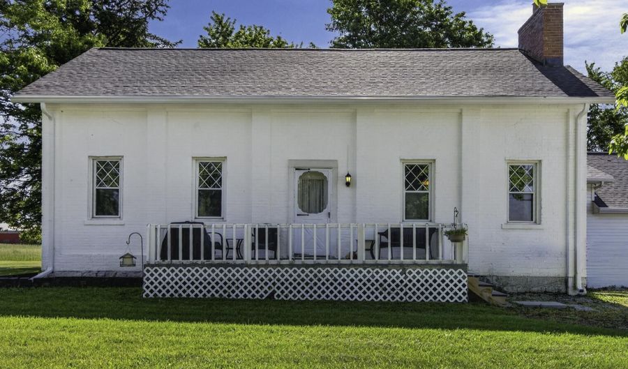 5283 County Road 59, Auburn, IN 46706 - 3 Beds, 1 Bath