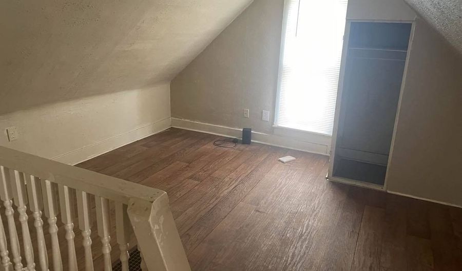117 NE 4th, Abilene, KS 67410 - 3 Beds, 1 Bath