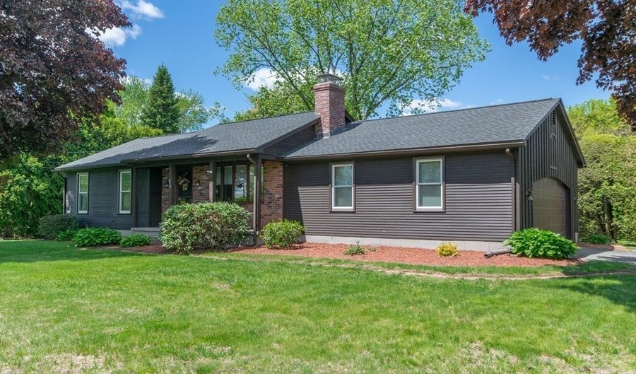 629 River Rd, Agawam, MA 01001 - 3 Beds, 1 Bath