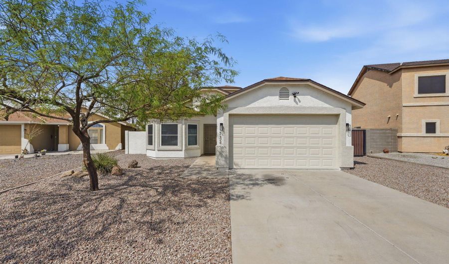 732 S PAUSTIAN Cir, Apache Junction, AZ 85120 - 3 Beds, 2 Bath