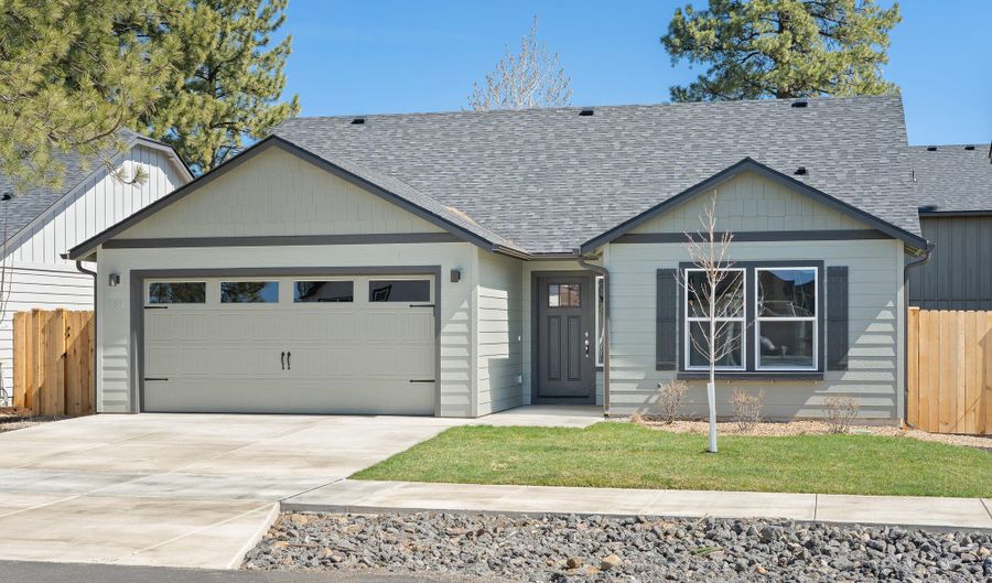 760 N McKinney Ranch Rd, Sisters, OR 97759 - 3 Beds, 2 Bath