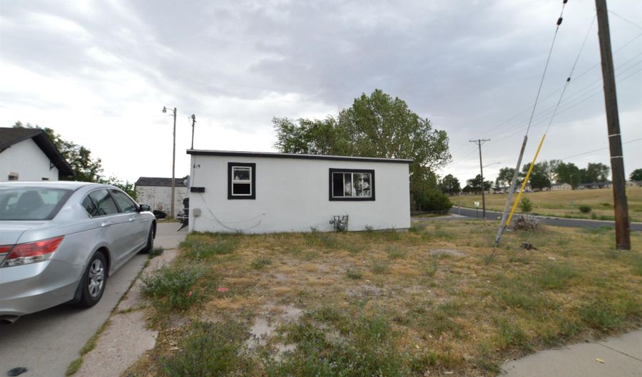 819 W 9TH St, Cheyenne, WY 82001 - 1 Beds, 1 Bath