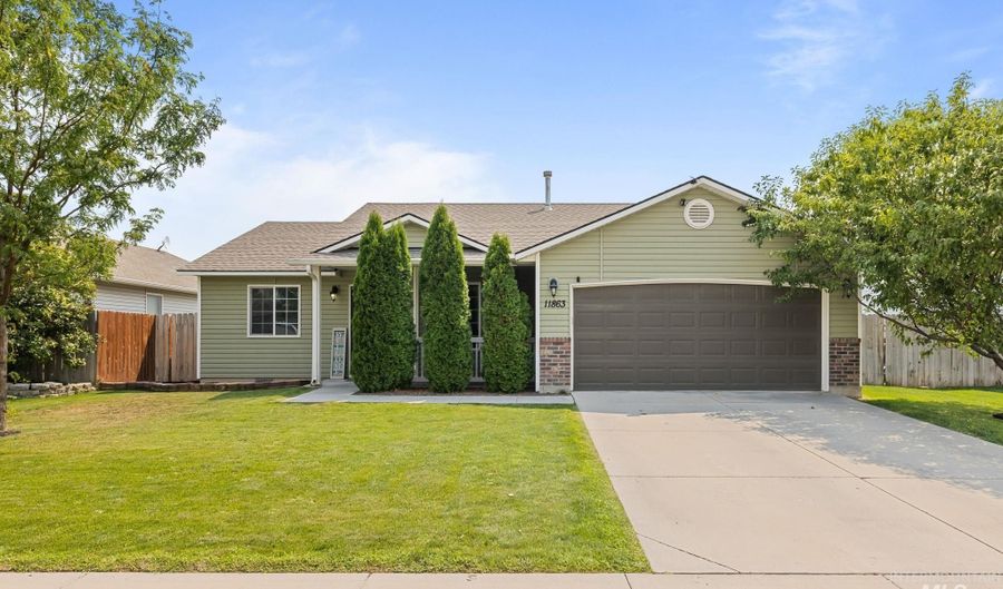 11863 Edgemoor St, Caldwell, ID 83605 - 3 Beds, 2 Bath