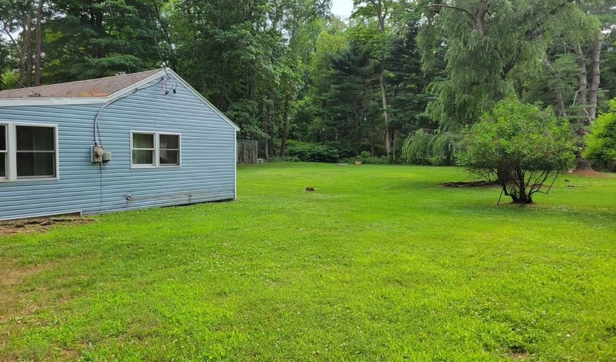 42 Long Lake Rd, Ancramdale, NY 12503 - 2 Beds, 1 Bath