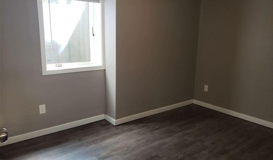 825 Sylvan Ave, Ann Arbor, MI 48104 - 6 Beds, 2 Bath