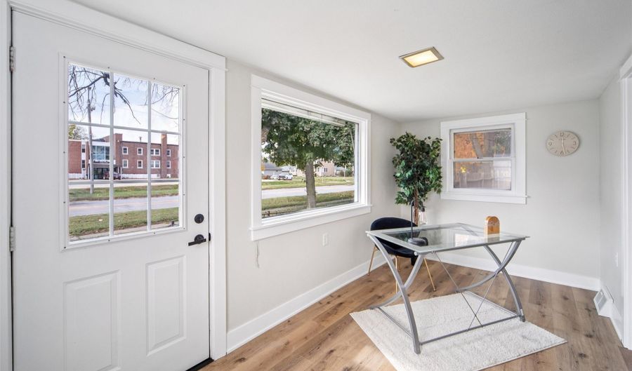 212 Nile Kinnick Dr N, Adel, IA 50003 - 3 Beds, 1 Bath