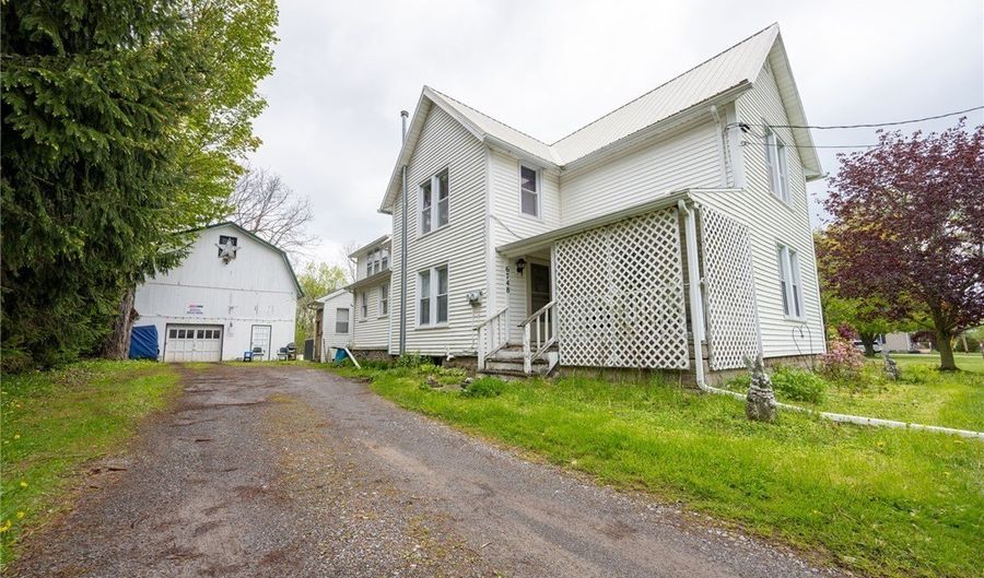6748 Cedar St, Akron, NY 14001 - 3 Beds, 2 Bath