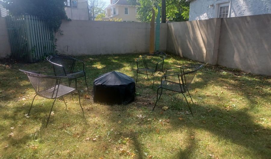 606 5th Ave Rear, Asbury Park, NJ 07712 - 2 Beds, 1 Bath