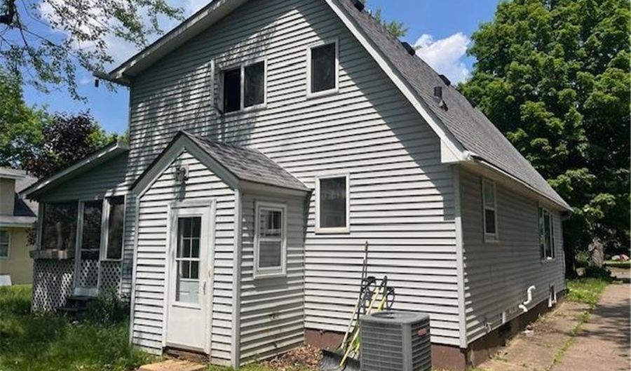 241 S Street W, Amery, WI 54001 - 3 Beds, 2 Bath
