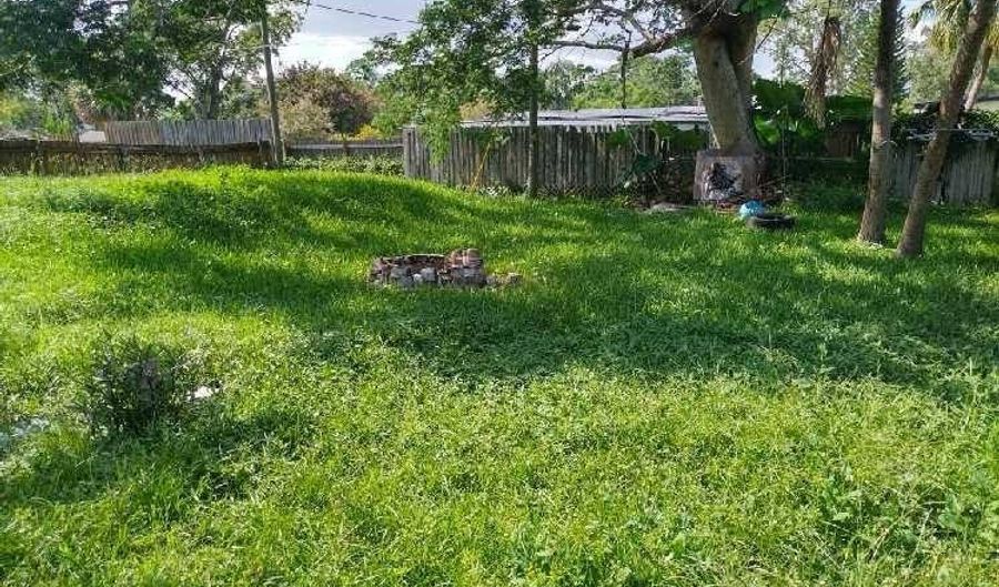 1119 Carlson Dr, Orlando, FL 32804 - 2 Beds, 1 Bath