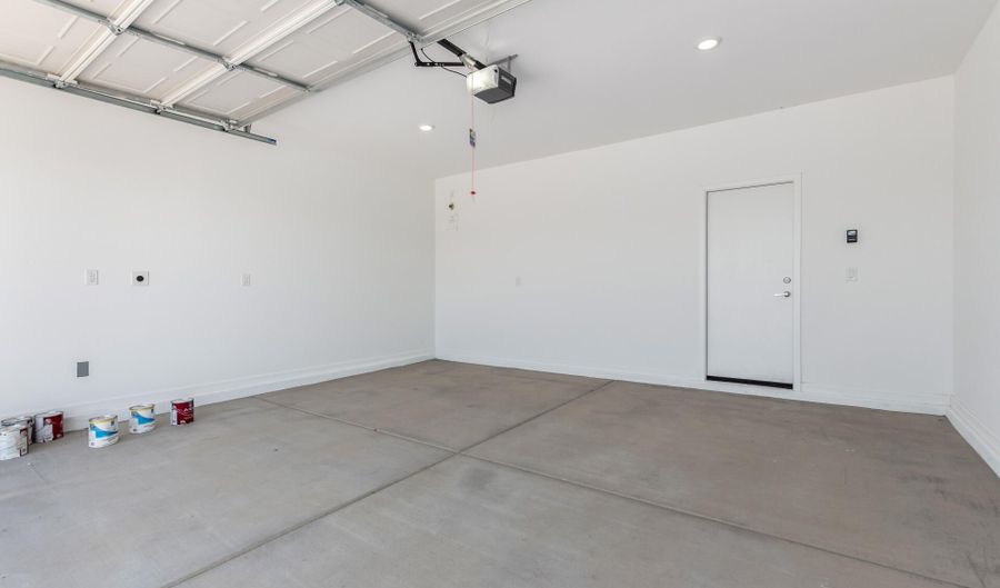 12520 W TRUMBULL Rd, Avondale, AZ 85323 - 3 Beds, 2 Bath