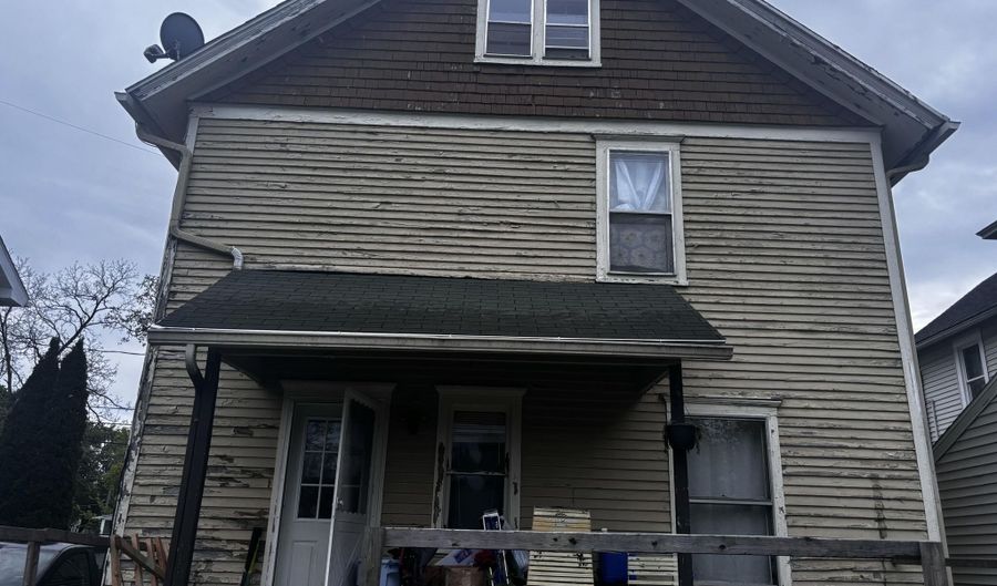 604 Bidwell St, Albion, MI 49224 - 3 Beds, 2 Bath