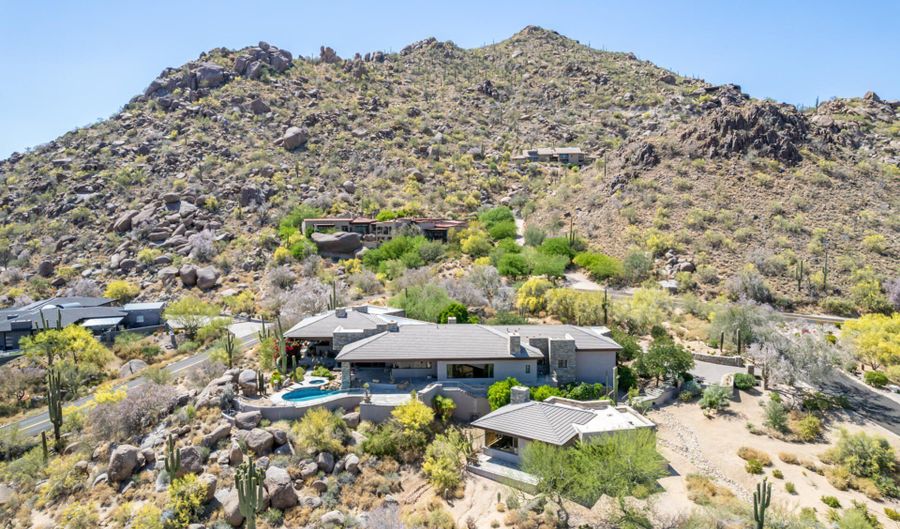 6901 E RESTIN Rd, Carefree, AZ 85377 - 4 Beds, 5 Bath