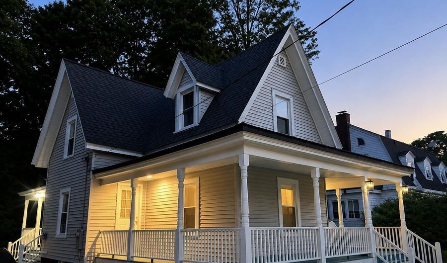 122 Whitney St, Auburn, ME 04210 - 3 Beds, 2 Bath