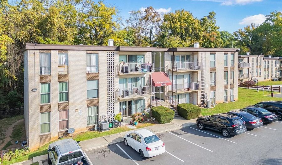 5204 NEWTON St #304, Bladensburg, MD 20710 - 2 Beds, 1 Bath